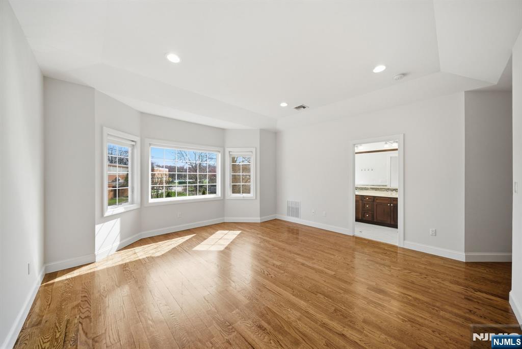 47 Sunset Lane, Unit B Tenafly, NJ 07670 - Photo 22 of 50
