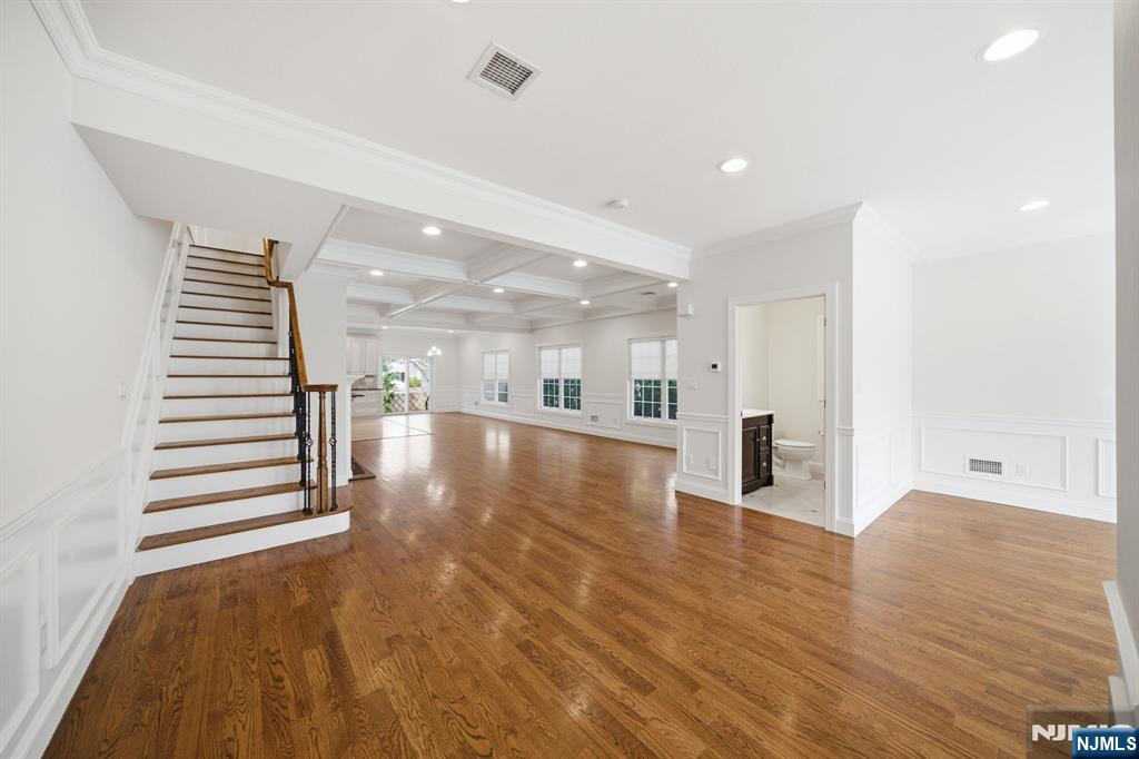 47 Sunset Lane, Unit B Tenafly, NJ 07670 - Photo 3 of 50