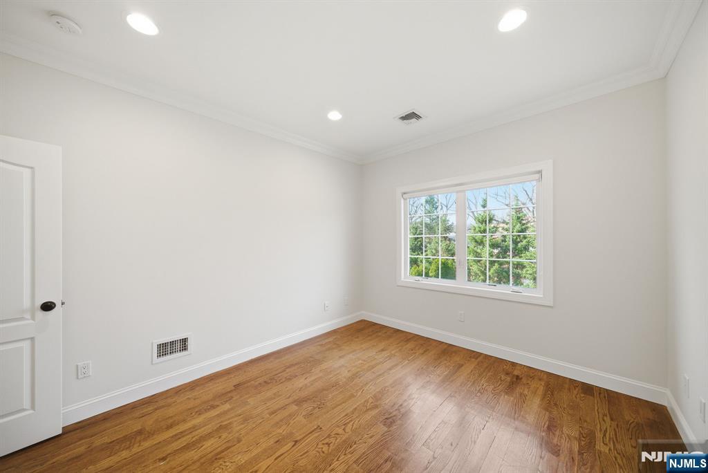 47 Sunset Lane, Unit B Tenafly, NJ 07670 - Photo 35 of 50