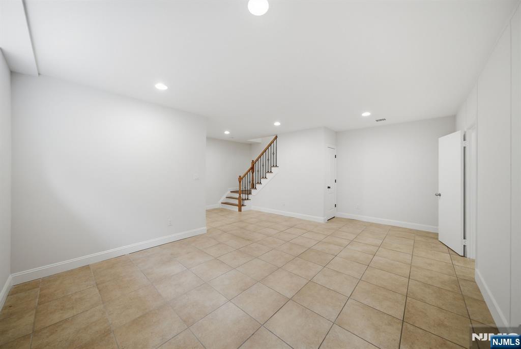 47 Sunset Lane, Unit B Tenafly, NJ 07670 - Photo 40 of 50