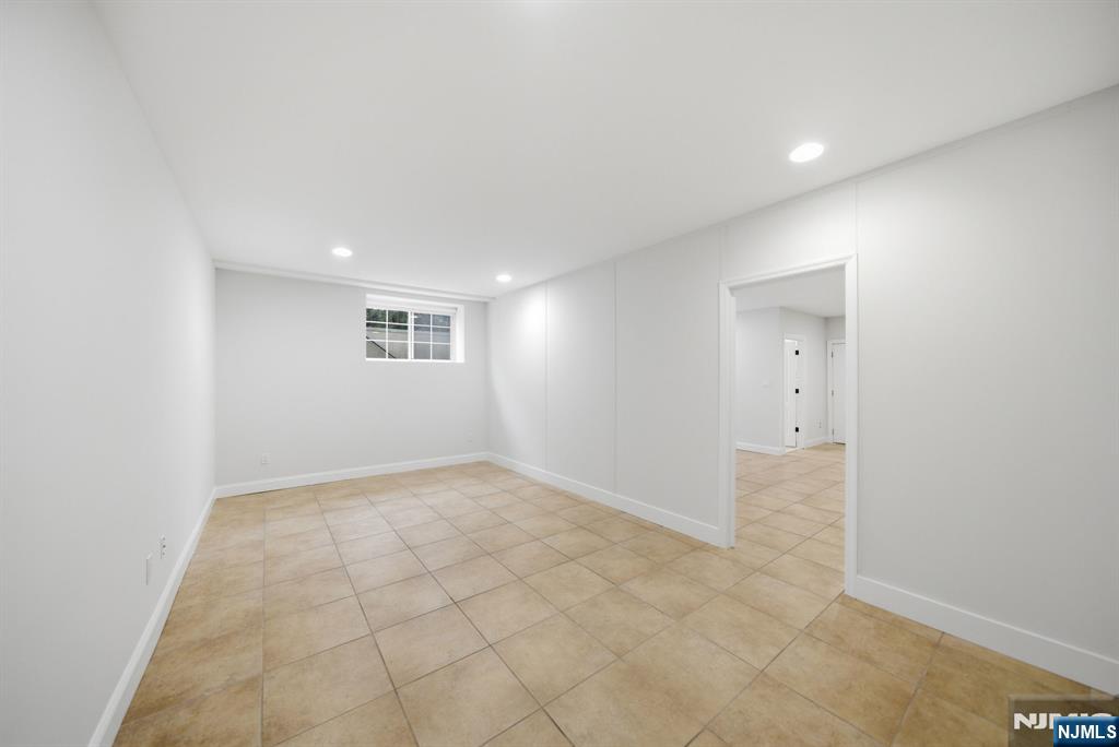 47 Sunset Lane, Unit B Tenafly, NJ 07670 - Photo 41 of 50