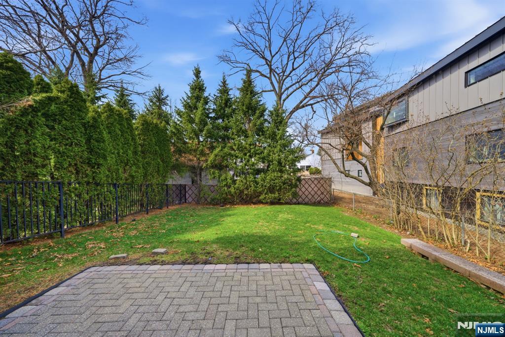 47 Sunset Lane, Unit B Tenafly, NJ 07670 - Photo 43 of 50