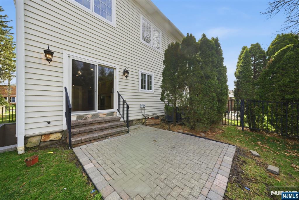 47 Sunset Lane, Unit B Tenafly, NJ 07670 - Photo 47 of 50