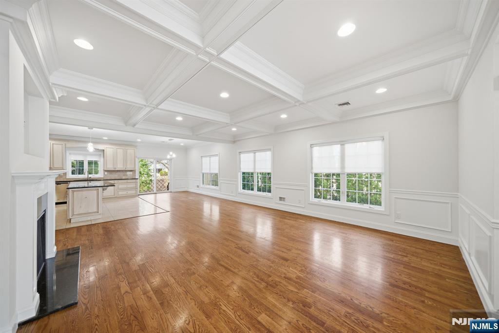 47 Sunset Lane, Unit B Tenafly, NJ 07670 - Photo 9 of 50