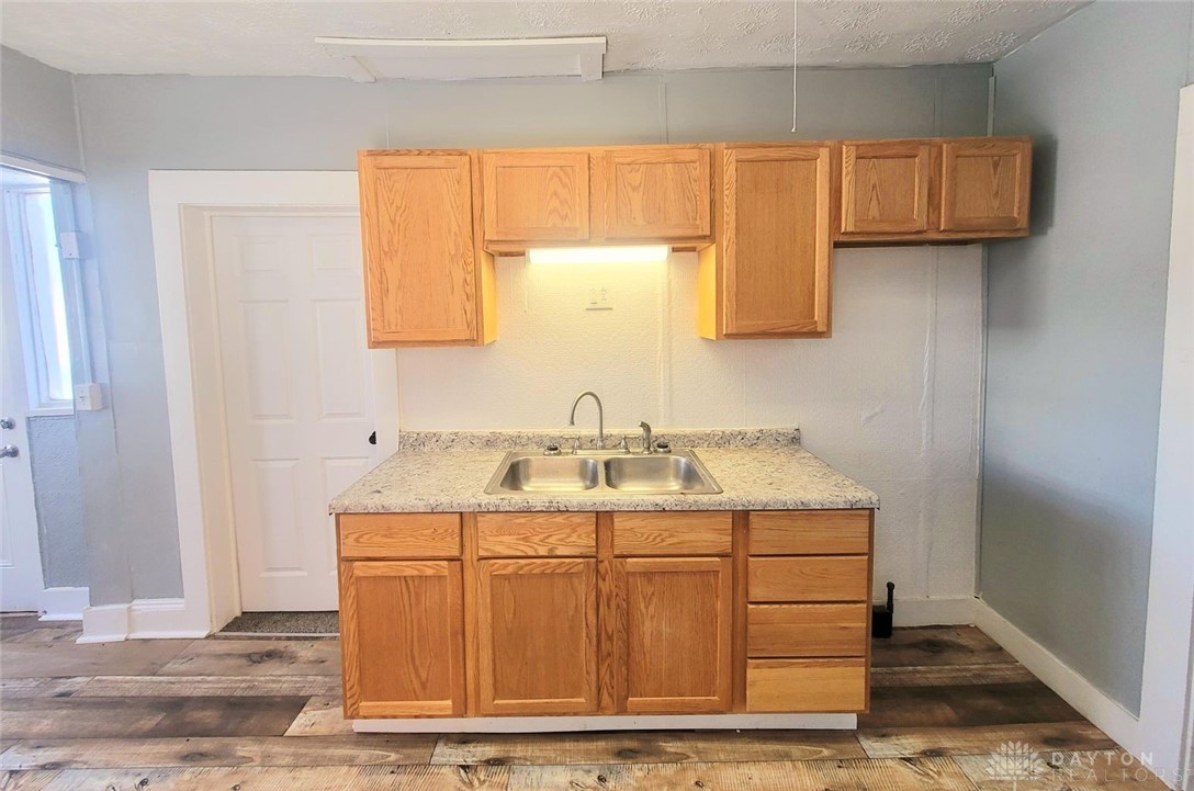 550 East Rose Street Springfield, OH 45505 - Photo 10 of 26