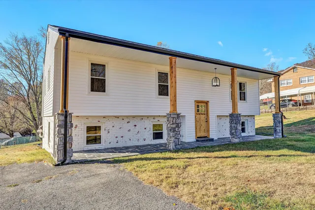 $429,950 | 227 Hunters Trail, Troutville, VA 24175