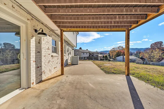 $429,950 | 227 Hunters Trail, Troutville, VA 24175