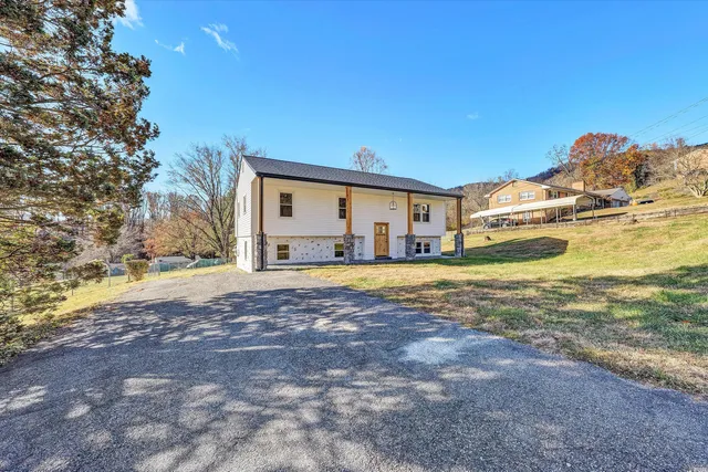 $429,950 | 227 Hunters Trail, Troutville, VA 24175