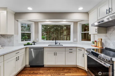 $1,265,000 | 904 187th Place Southwest, Lynnwood, WA 98036