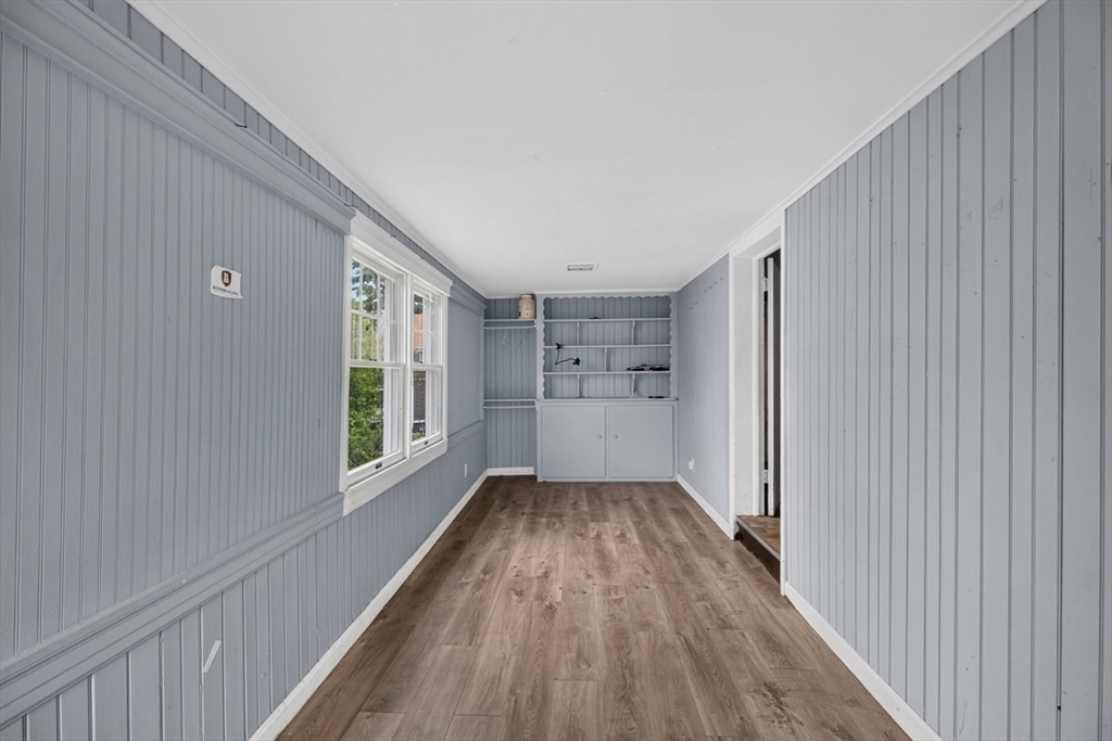 243 Central Street Springfield, MA 01105 - Photo 10 of 37