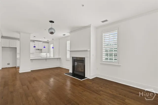 $995,000 | 5 Whitaker Street, Unit 301, Savannah, GA 31401