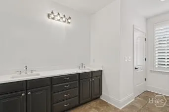 $995,000 | 5 Whitaker Street, Unit 301, Savannah, GA 31401