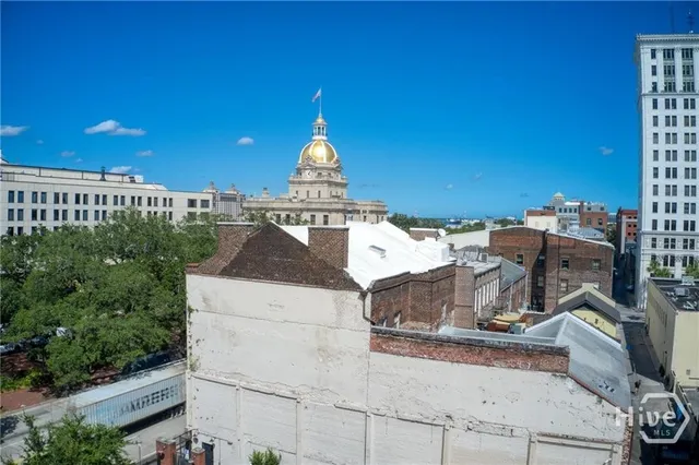 $995,000 | 5 Whitaker Street, Unit 301, Savannah, GA 31401