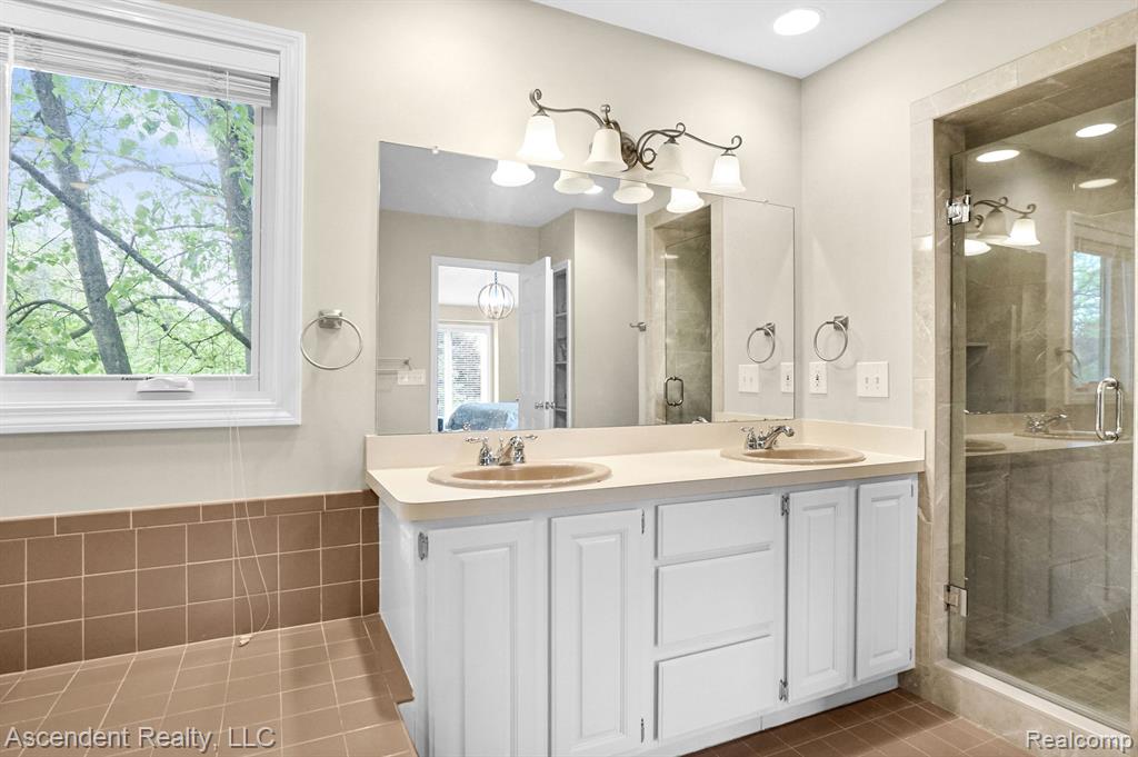 1663 Tacoma Drive Rochester Hills, MI 48306 - Photo 28 of 51
