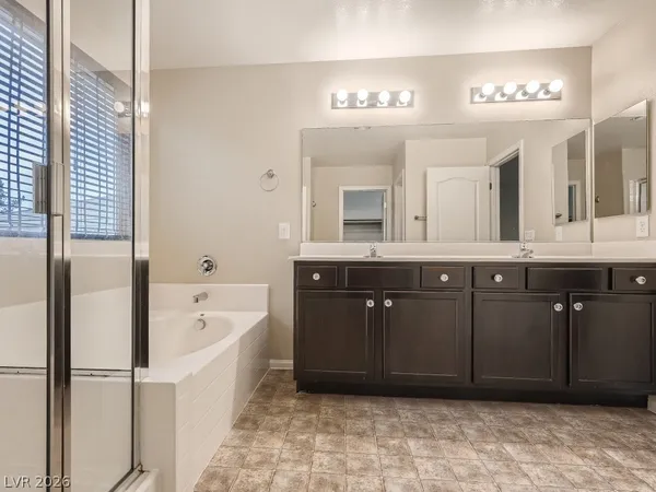 $2,100 | 6136 Carter Caves Avenue, Las Vegas, NV 89139