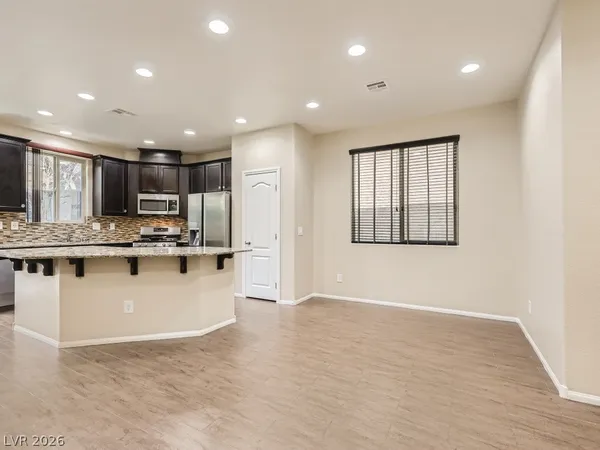 $2,100 | 6136 Carter Caves Avenue, Las Vegas, NV 89139
