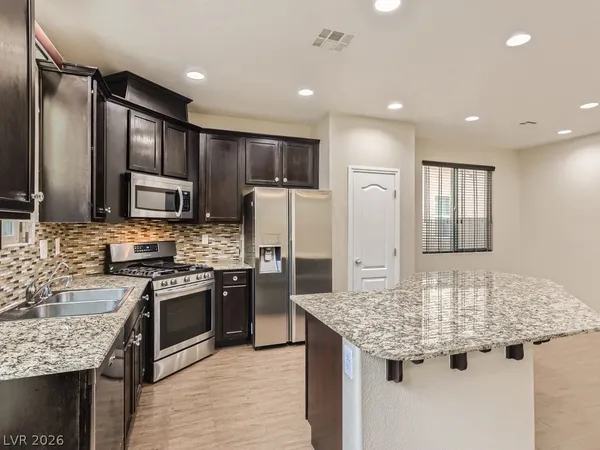 $2,100 | 6136 Carter Caves Avenue, Las Vegas, NV 89139
