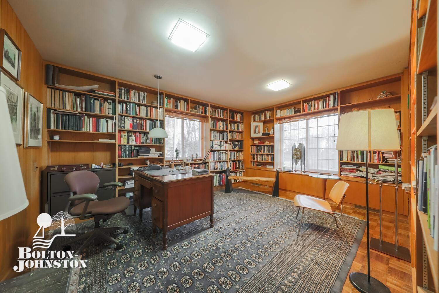 1221 Yorkshire Road Grosse Pointe, MI 48230 - Photo 15 of 34 50136171-f71ce0fd-28ab-4e6b-bb51-1a33a8b83860.JPG