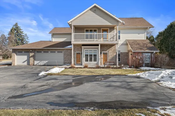 18825 Madeline Lane, Unit D, Brookfield, WI 53045