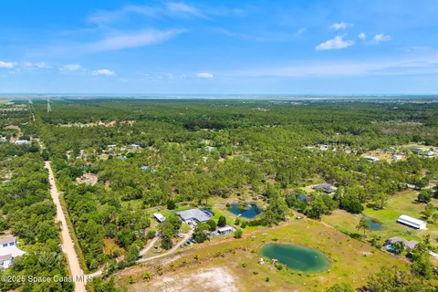 $185,000 | 13448 85th Street, Fellsmere, FL 32948