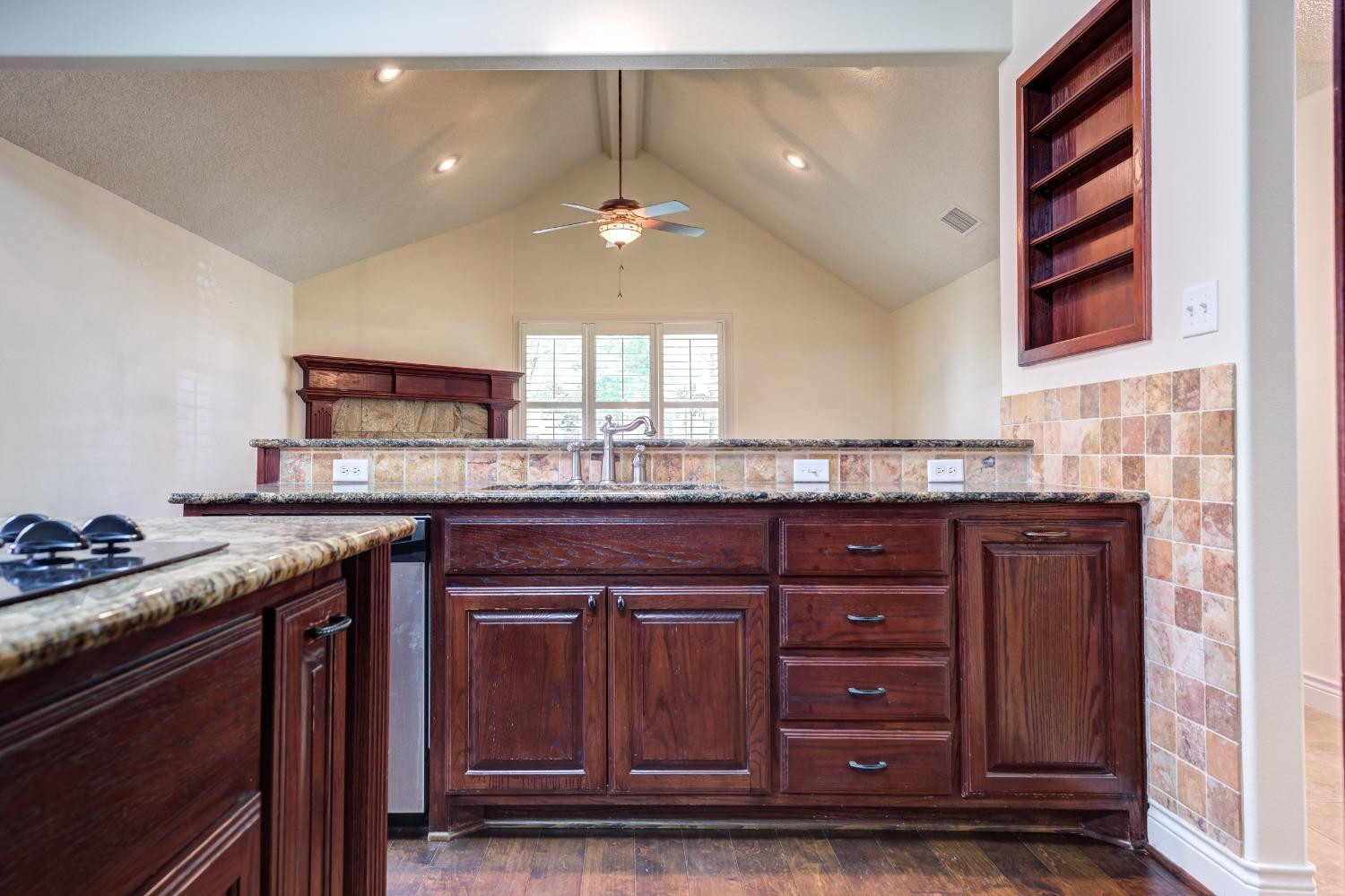 3913 100th Street Lubbock, TX 79423 - Photo 3 of 31 Photo 3