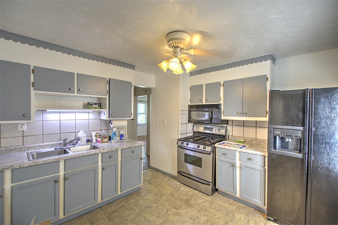 933 West Division Street Decatur, IL 62526 - Photo 7 of 15