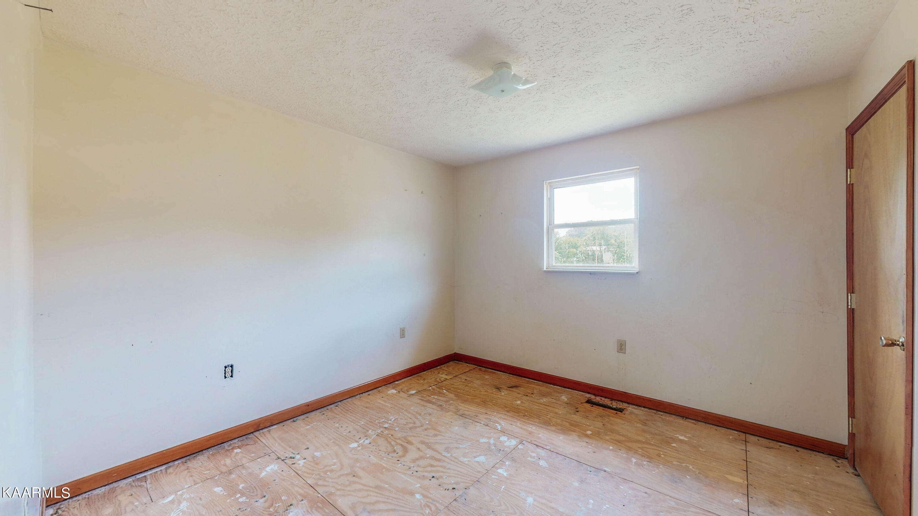 1053 Spout Springs Road Morristown, TN 37814 - Photo 15 of 27 1053-Spout-Springs-Rd-07282023_134041