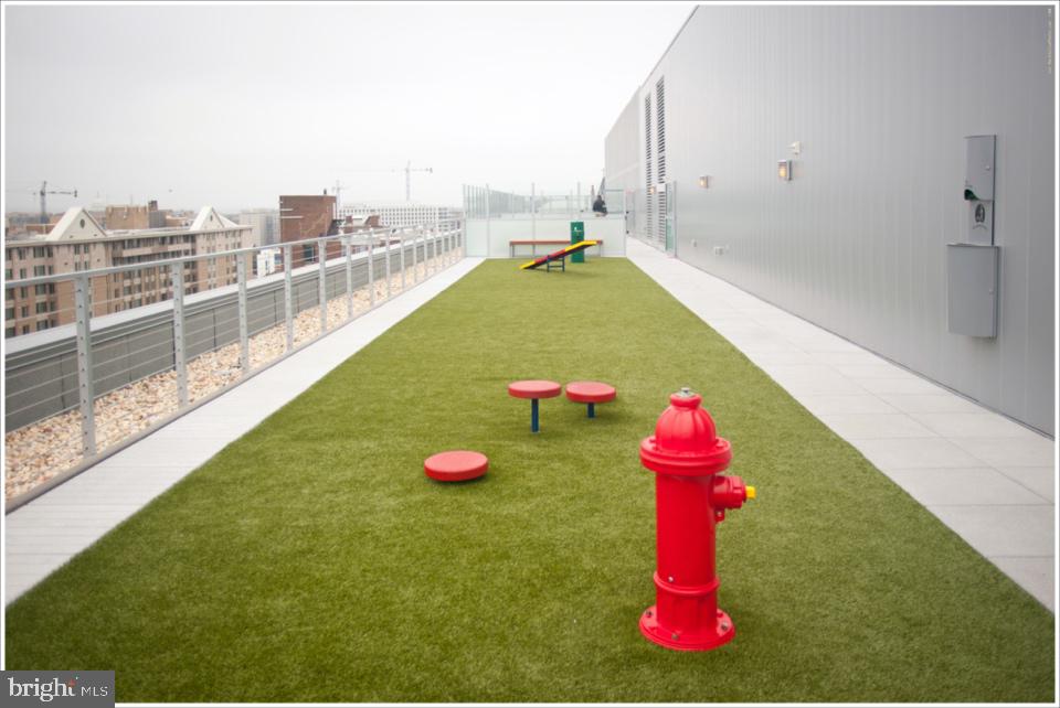 1328 8th Street Northwest Washington, DC 20001 - Photo 46 of 55 Access to all of City Market at O Amenities