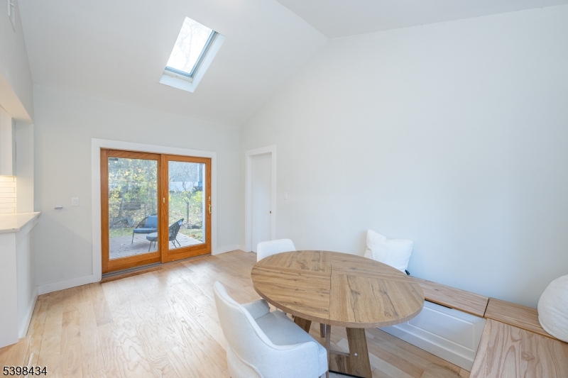 7 Oak Tree Lane Little Falls, NJ 07424 - Photo 19 of 46 a view of a livingroom with furniture