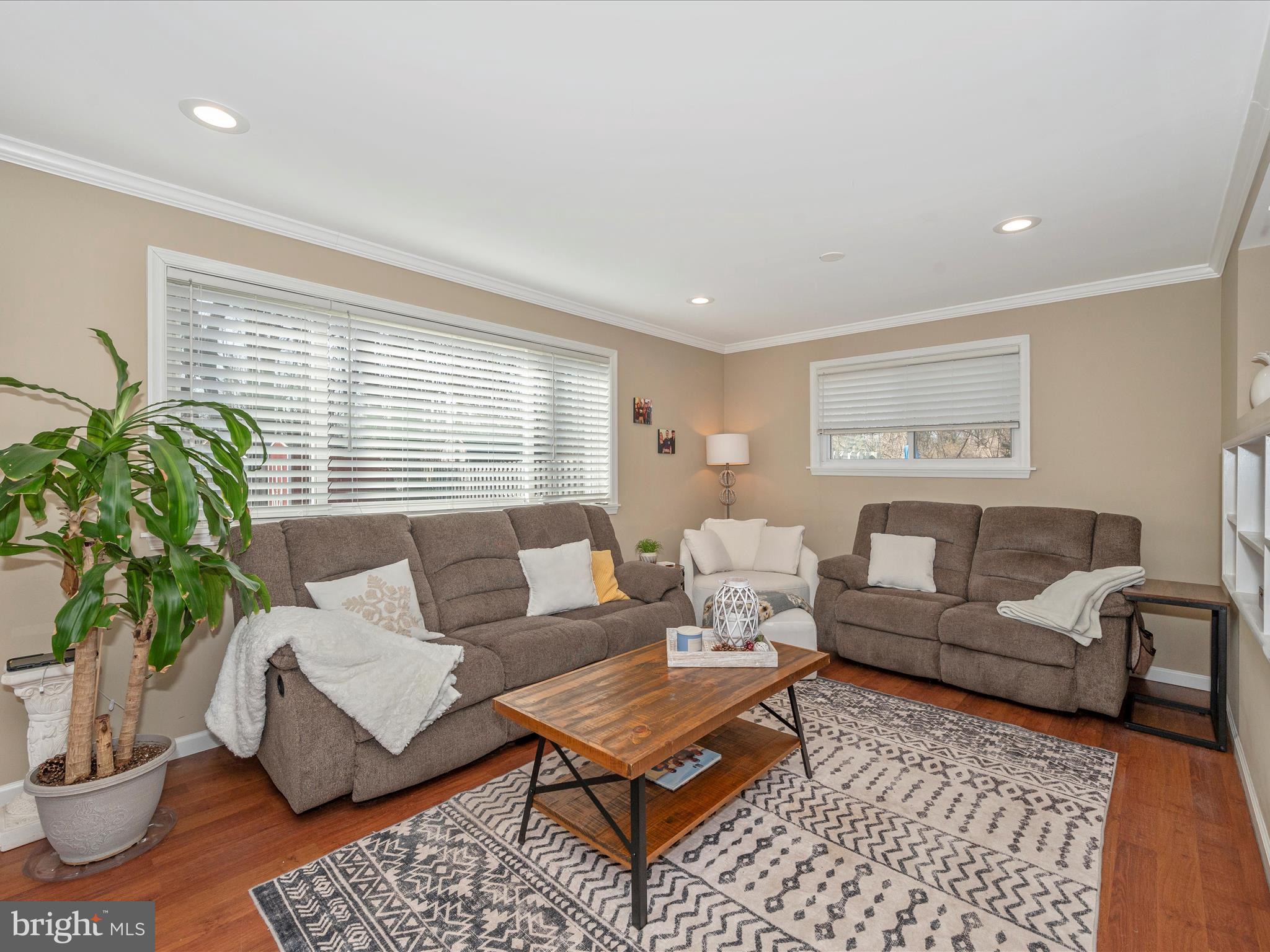 13206 Bluhill Road Silver Spring, MD 20906 - Photo 12 of 57 Family Room