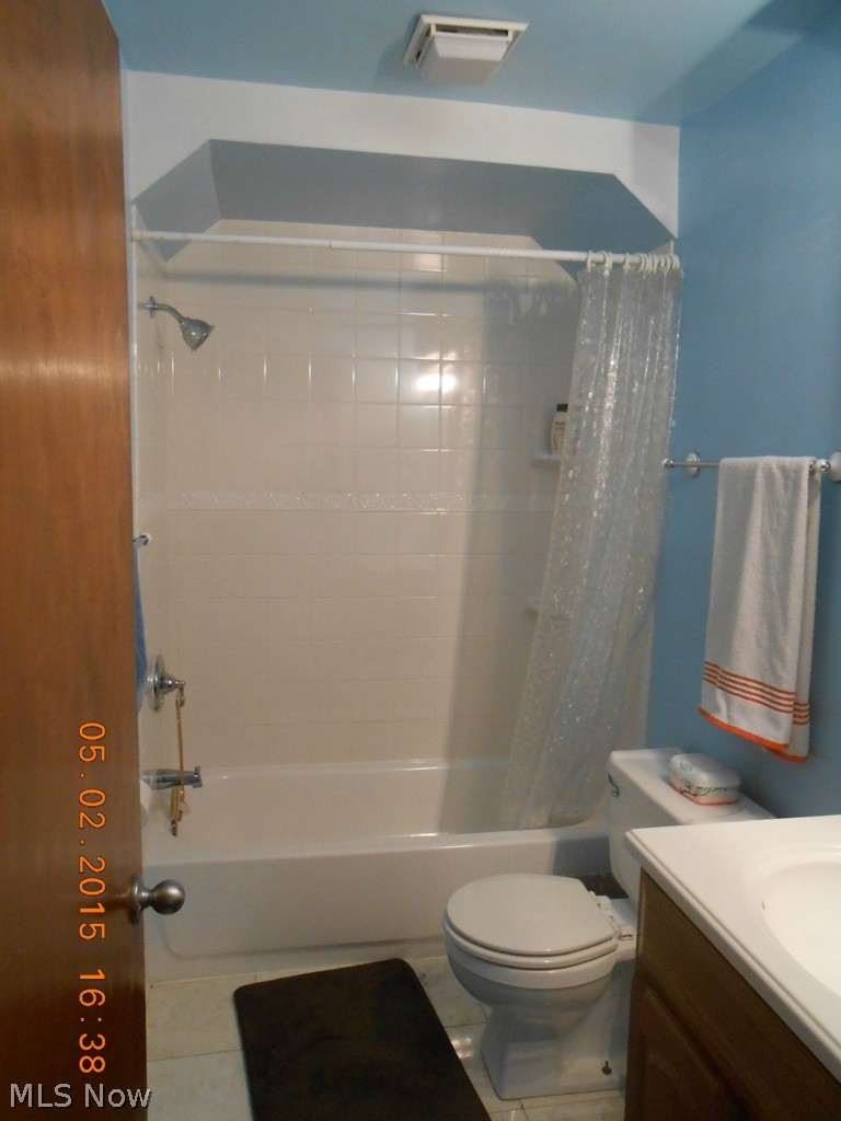 228 Judson Road Kent, OH 44240 - Photo 21 of 25 Updated full bath on first level