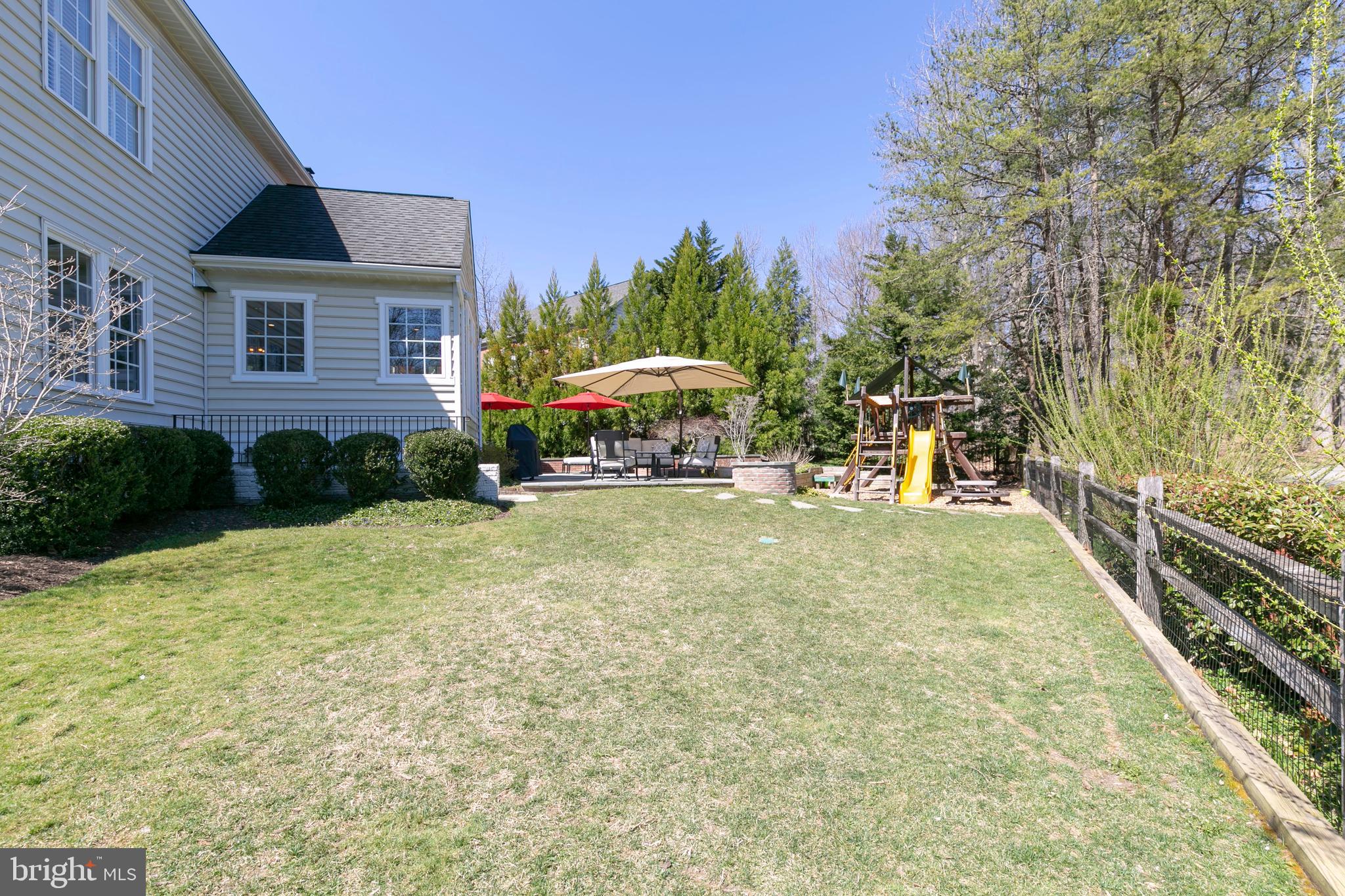 4 Watkins Row Edgewater, MD 21037 - Photo 8 of 19 Back Yard