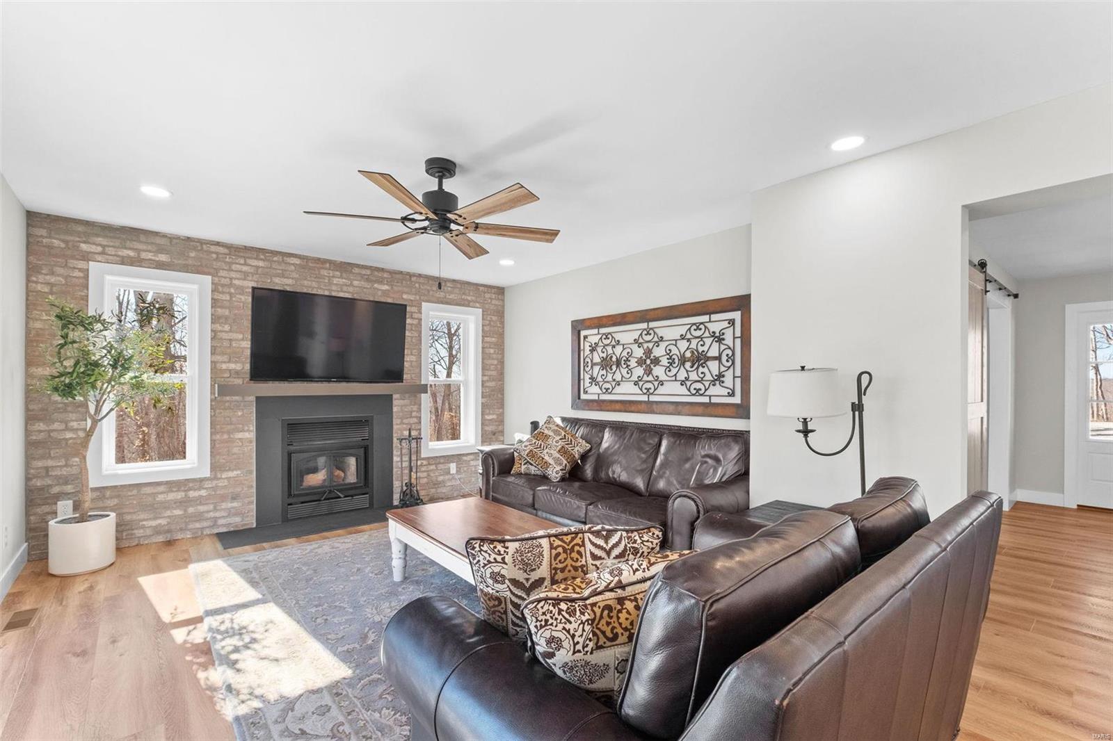 200 Rugged Acres Lane Defiance, MO 63341 - Photo 6 of 64 Gallery Image 6