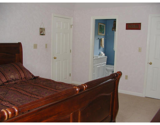 7 Tyler Lane Ashland, MA 01721 - Photo 17 of 28 Gallery Image 17