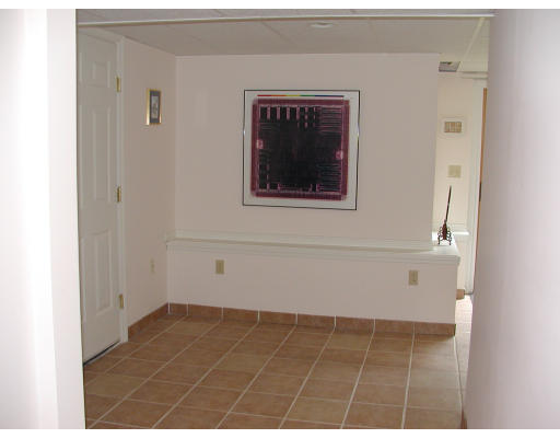 7 Tyler Lane Ashland, MA 01721 - Photo 19 of 28 Gallery Image 19