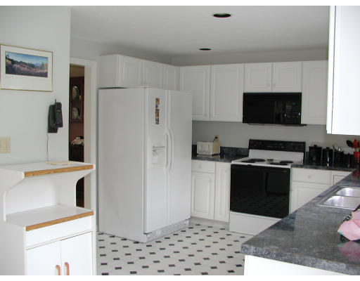 7 Tyler Lane Ashland, MA 01721 - Photo 7 of 28 Gallery Image 7