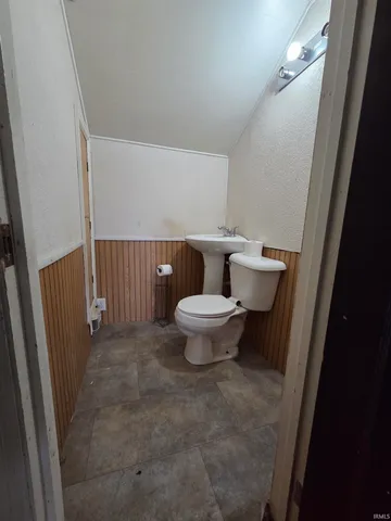 $182,000 | 401 North 1st Street, Owensville, IN 47665