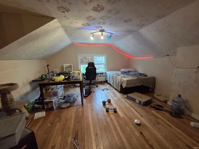 $182,000 | 401 North 1st Street, Owensville, IN 47665