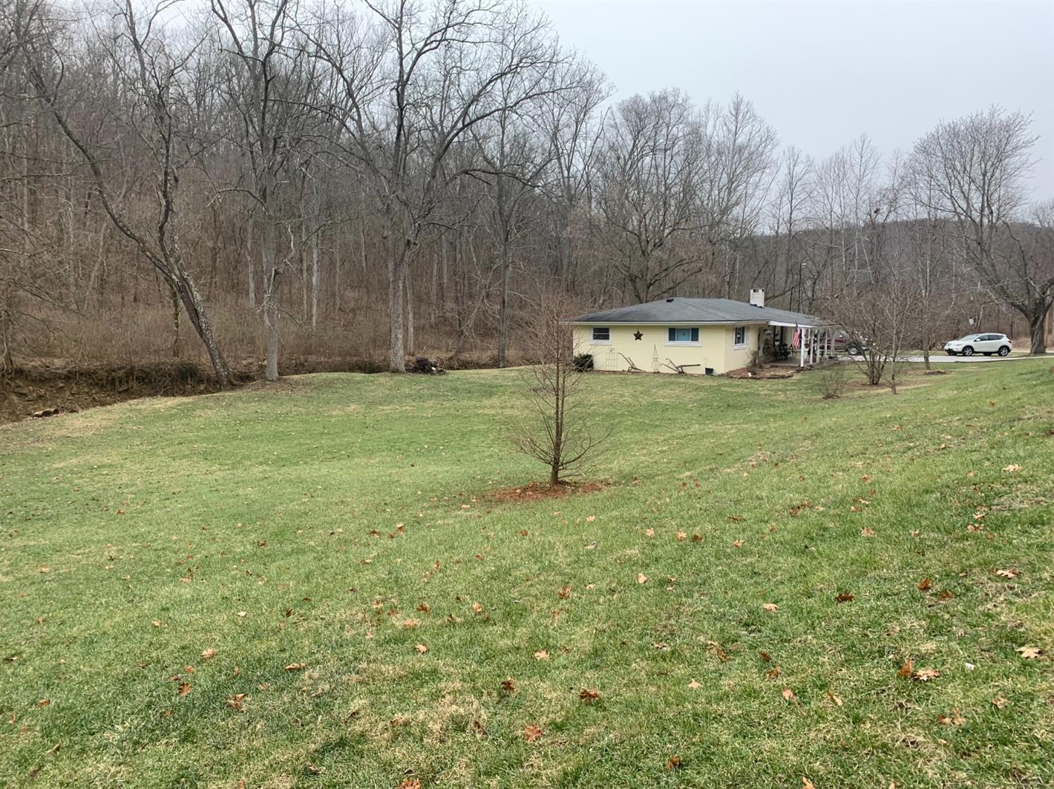 577 Locust Corner Road Cincinnati, OH 45245 - Photo 3 of 23 Gallery Image 3