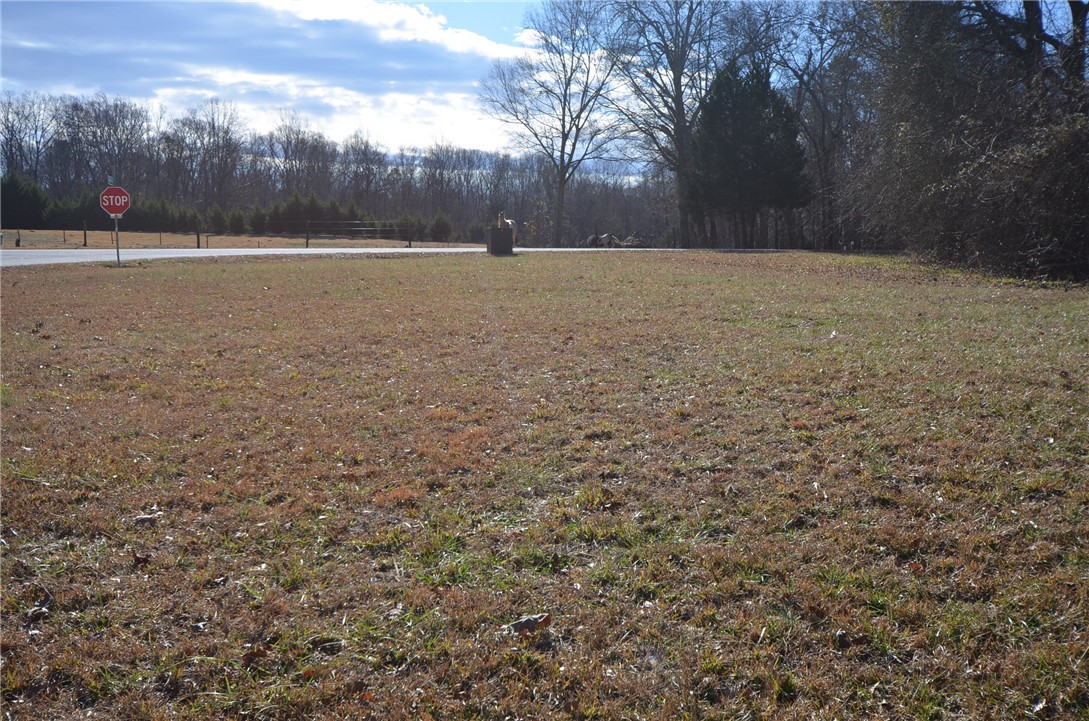 66-67 Lakefront Road Anderson, SC 29626 - Photo 2 of 14