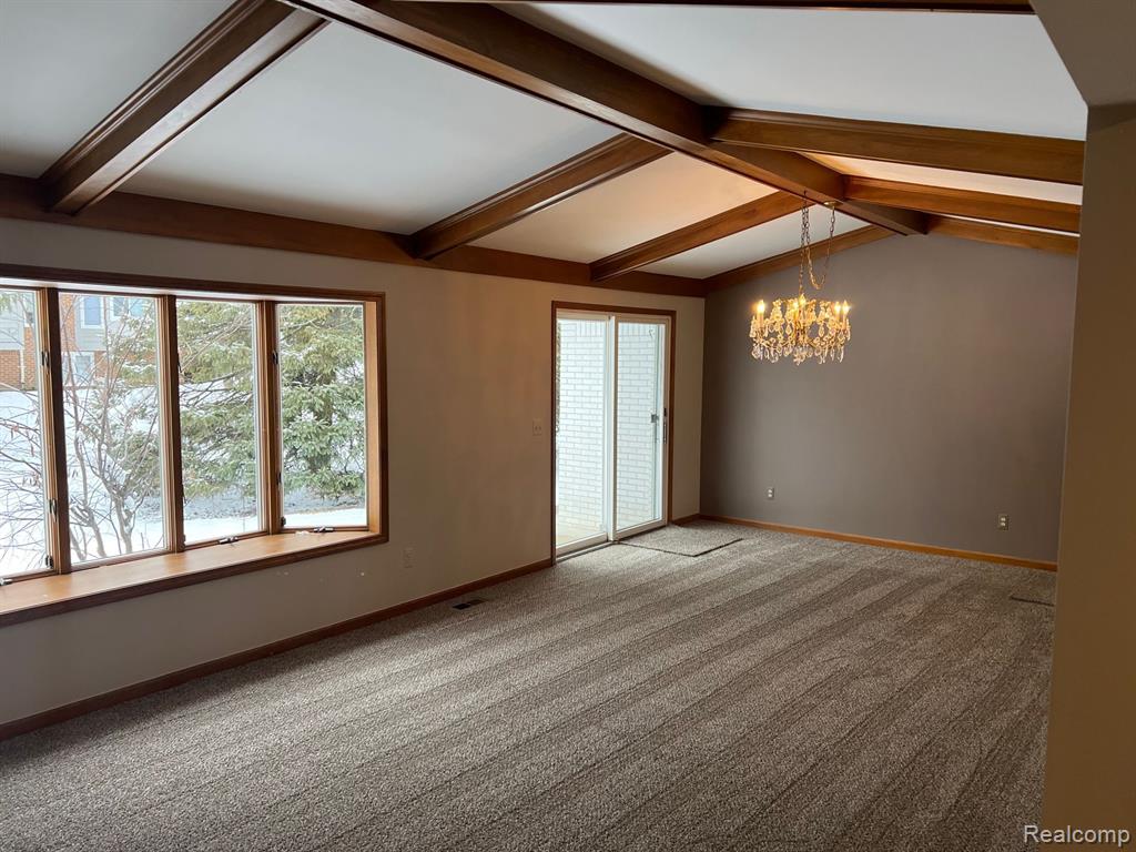 1042 Springwood Lane Rochester, MI 48309 - Photo 5 of 15
