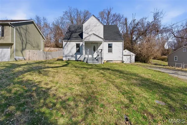 $1,875 | 921 Vine Street, Collinsville, IL 62234