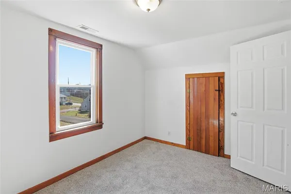 $1,875 | 921 Vine Street, Collinsville, IL 62234