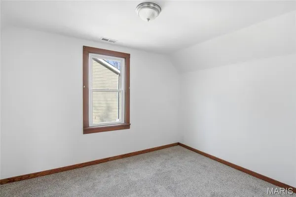 $1,875 | 921 Vine Street, Collinsville, IL 62234