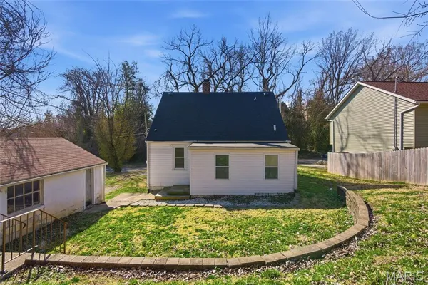 $1,875 | 921 Vine Street, Collinsville, IL 62234