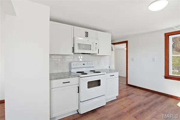 $1,875 | 921 Vine Street, Collinsville, IL 62234