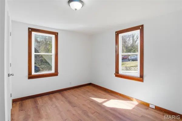 $1,875 | 921 Vine Street, Collinsville, IL 62234