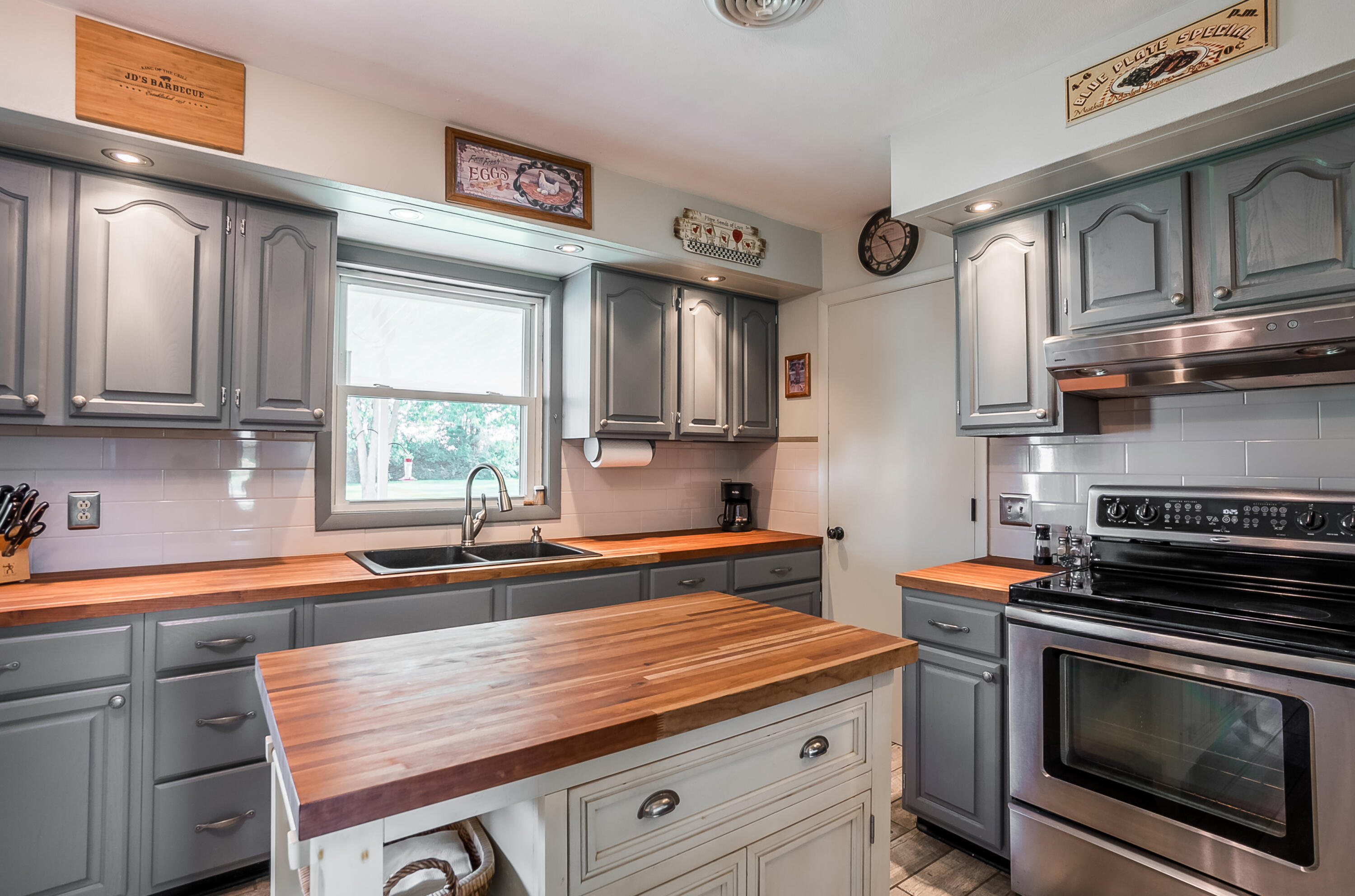 9911 Markley Road Laura, OH 45337 - Photo 10 of 25 Gallery Image 10