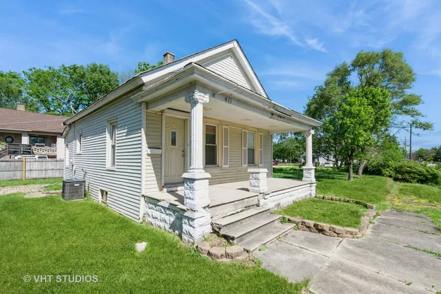 $155,900 | 411 Pleasant Street, Joliet, IL 60436