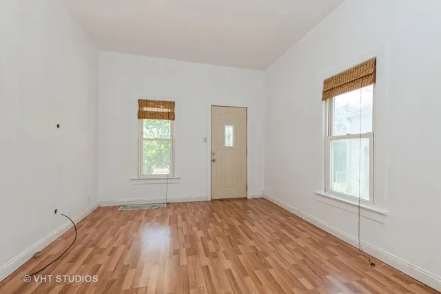 $155,900 | 411 Pleasant Street, Joliet, IL 60436